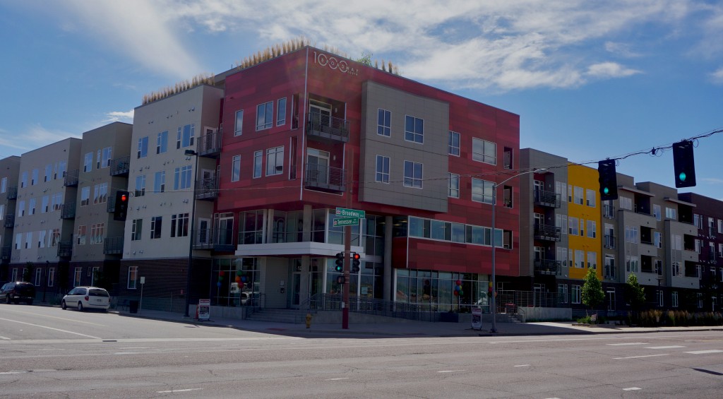 The apartment complex at 1000 S. Broadway was recently sold. Photo by Burl Rolett.