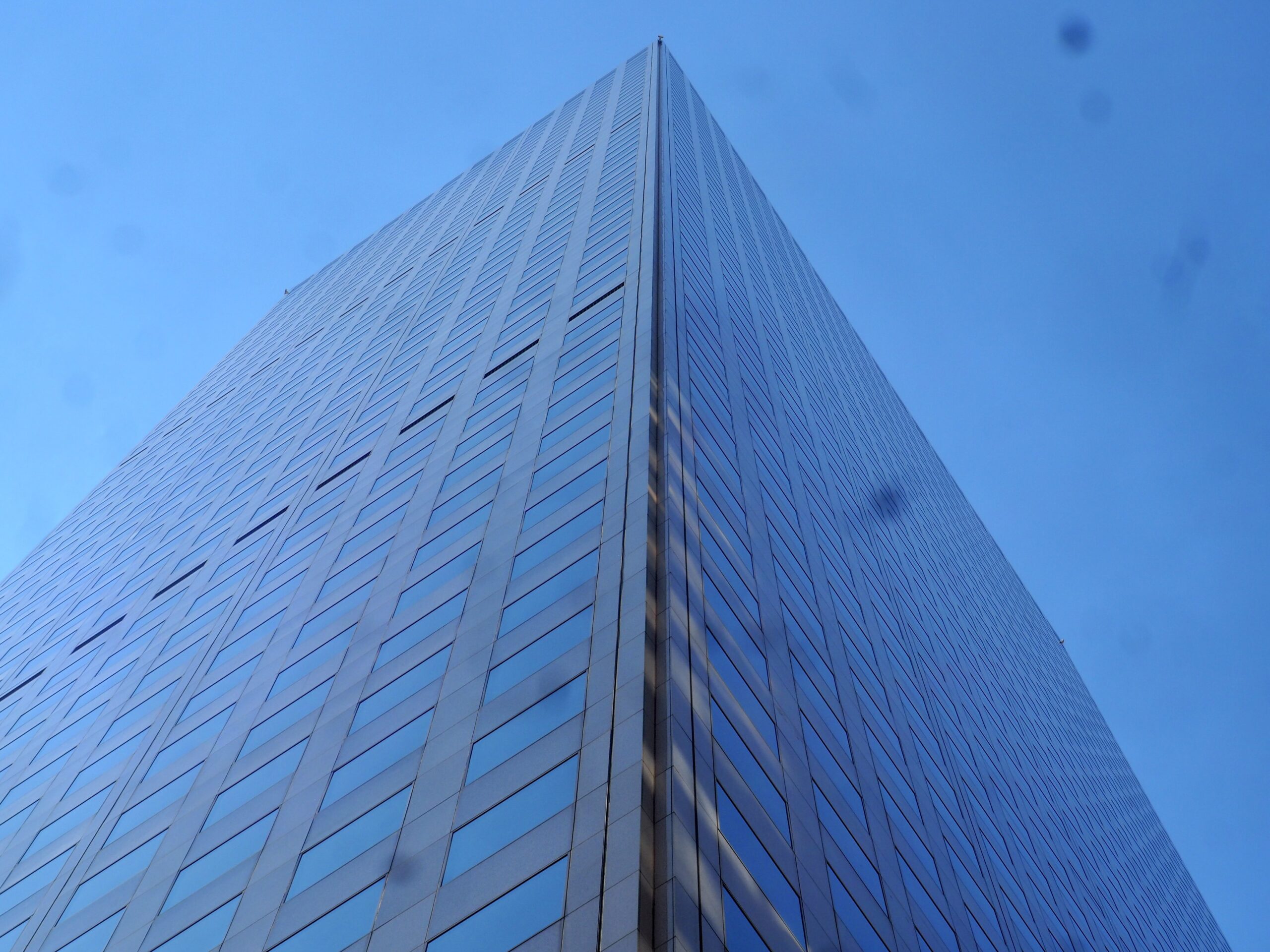 Billion-dollar law firm cutting footprint in move from Republic Plaza 1 Republic Plaza exterior