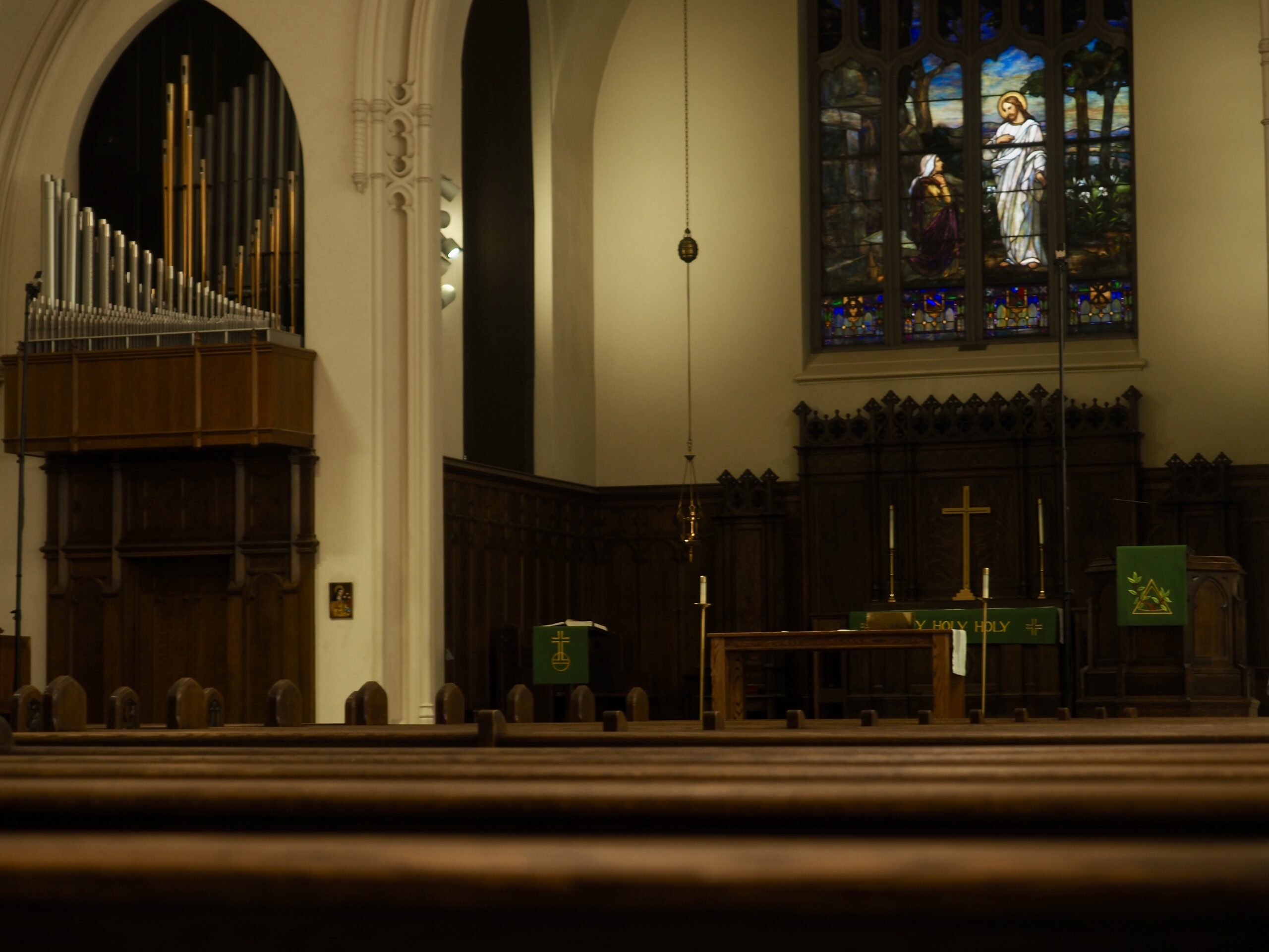 Inside the sanctuary at 1600 Grant St.