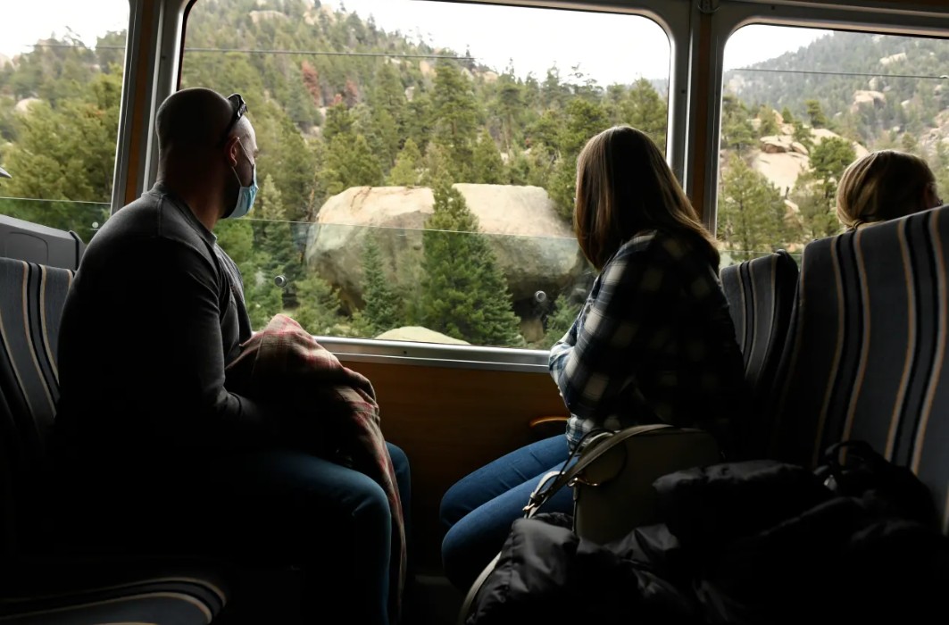 Manitou Springs says cog railway 'pressured' it into tax breaks 2 Manitou and Pikes Peak Railway
