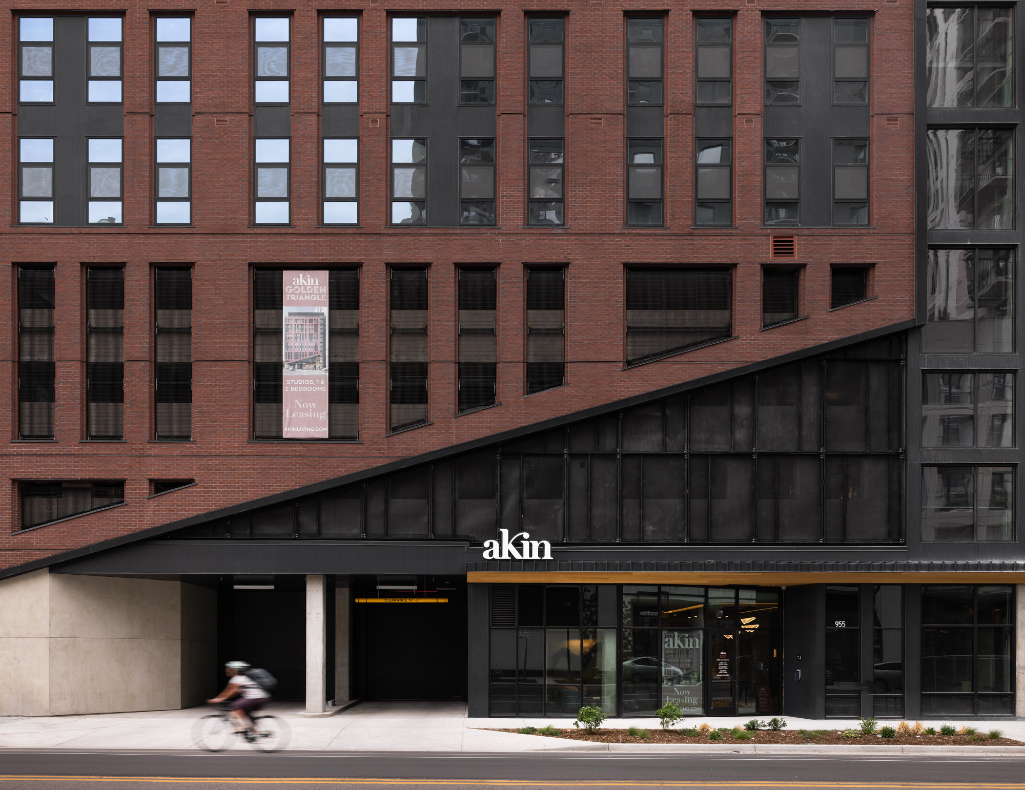 Akin Bannock Street