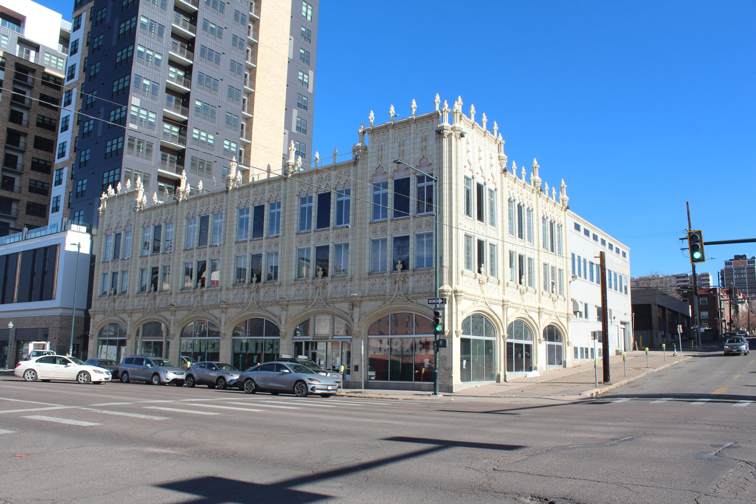 Ski and bike shop Evo looks to take over Sports Castle 1 Sports Castle exterior